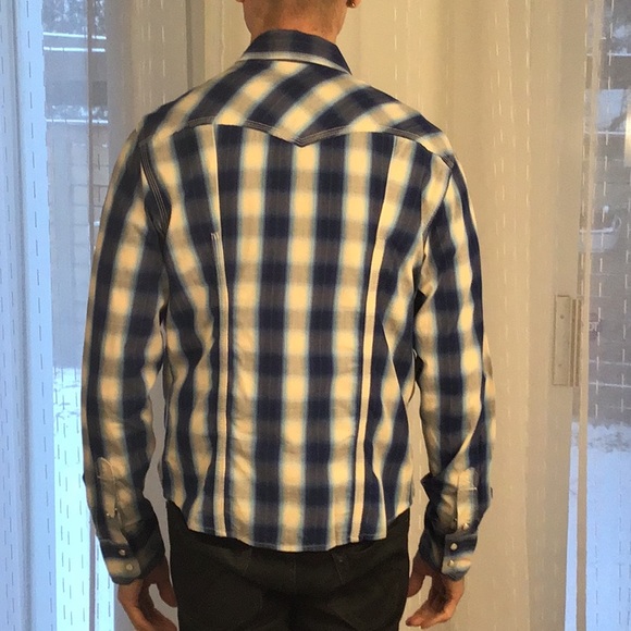 True Religion western shirt. Plaid pattern. Size Large. - Picture 13 of 13